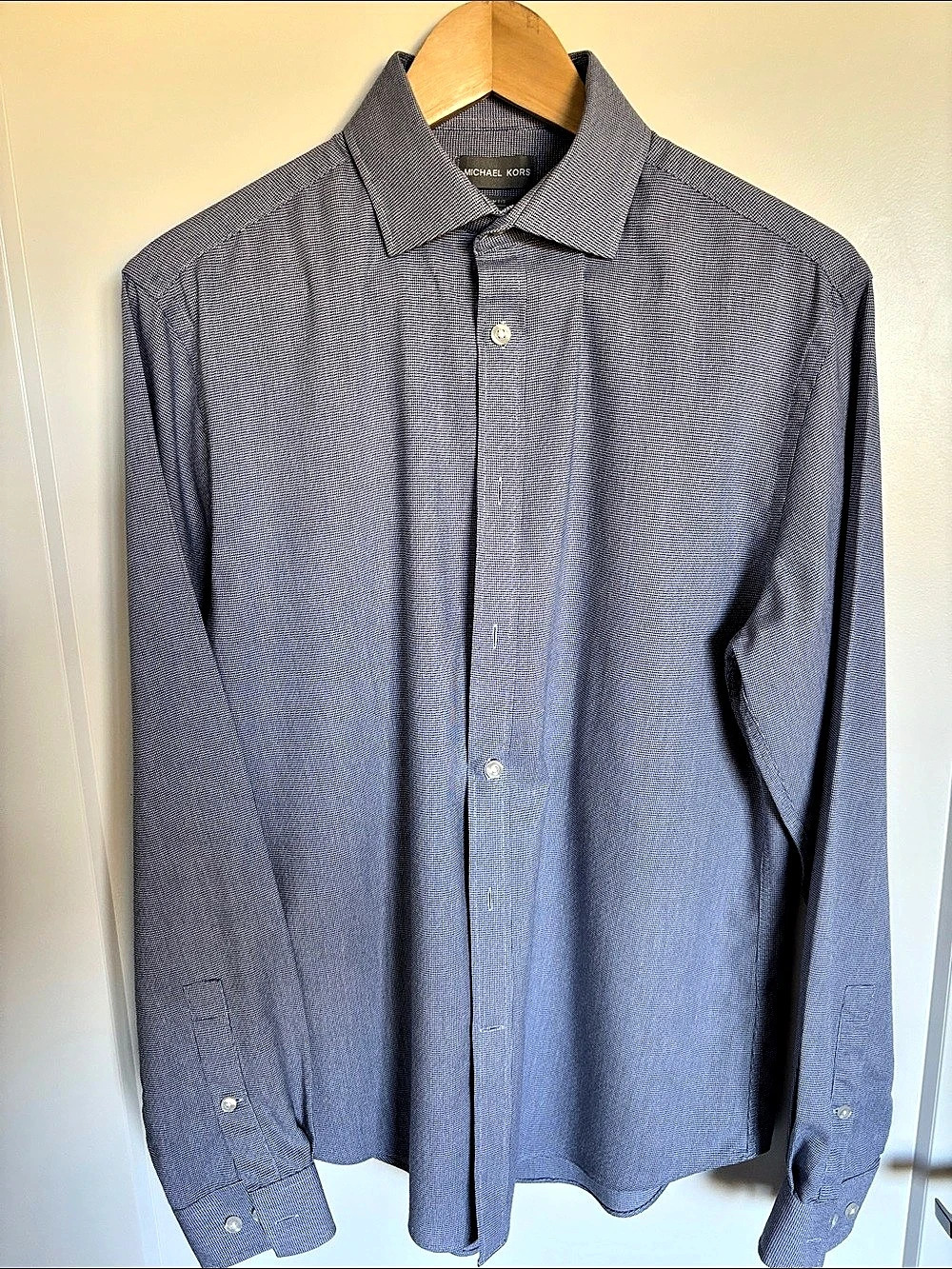 Michael Kors Men's Long Sleeve Button Down in Blue Like New